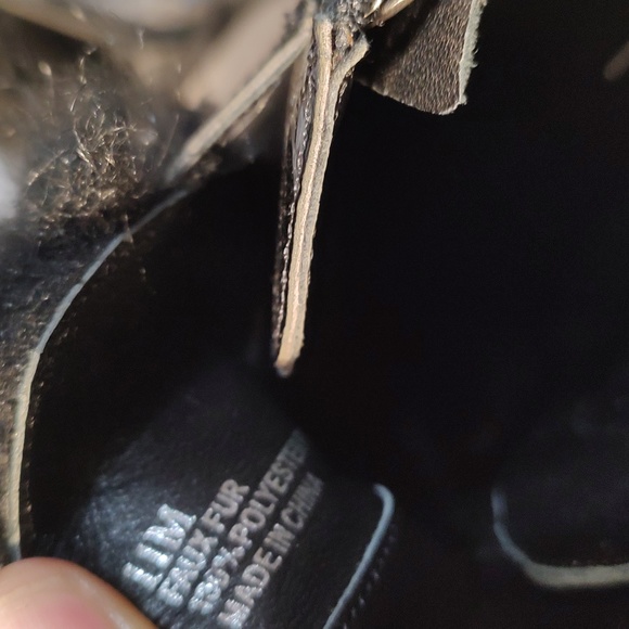 Linea Paolo patent leather and faux fur wedge sneaker - Picture 6 of 7